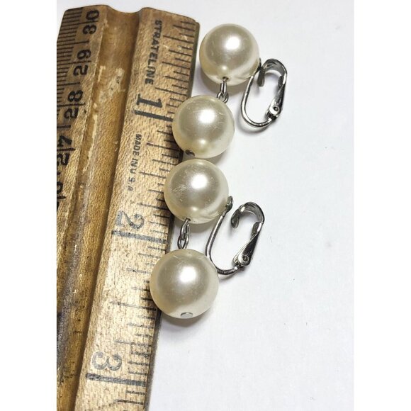 Richelieu faux pearl dangle double pearl vintage earrings - Picture 4 of 5